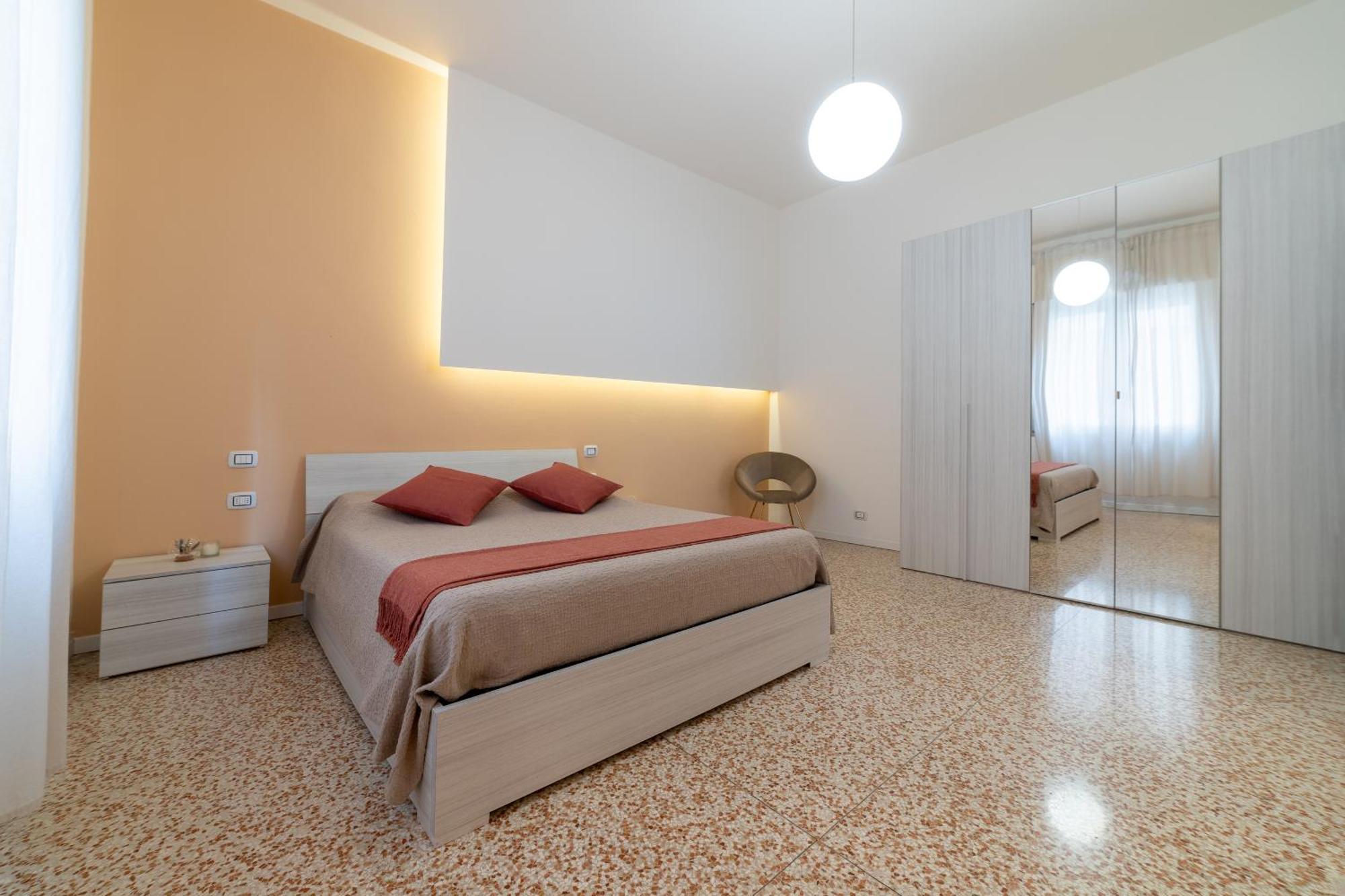 Casa Daura - Your Comfortable Apartment In Bologna - Parking ภายนอก รูปภาพ